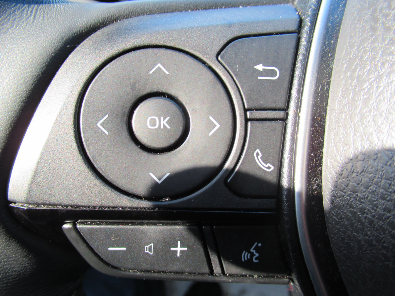 Toyota Venza LE 2024