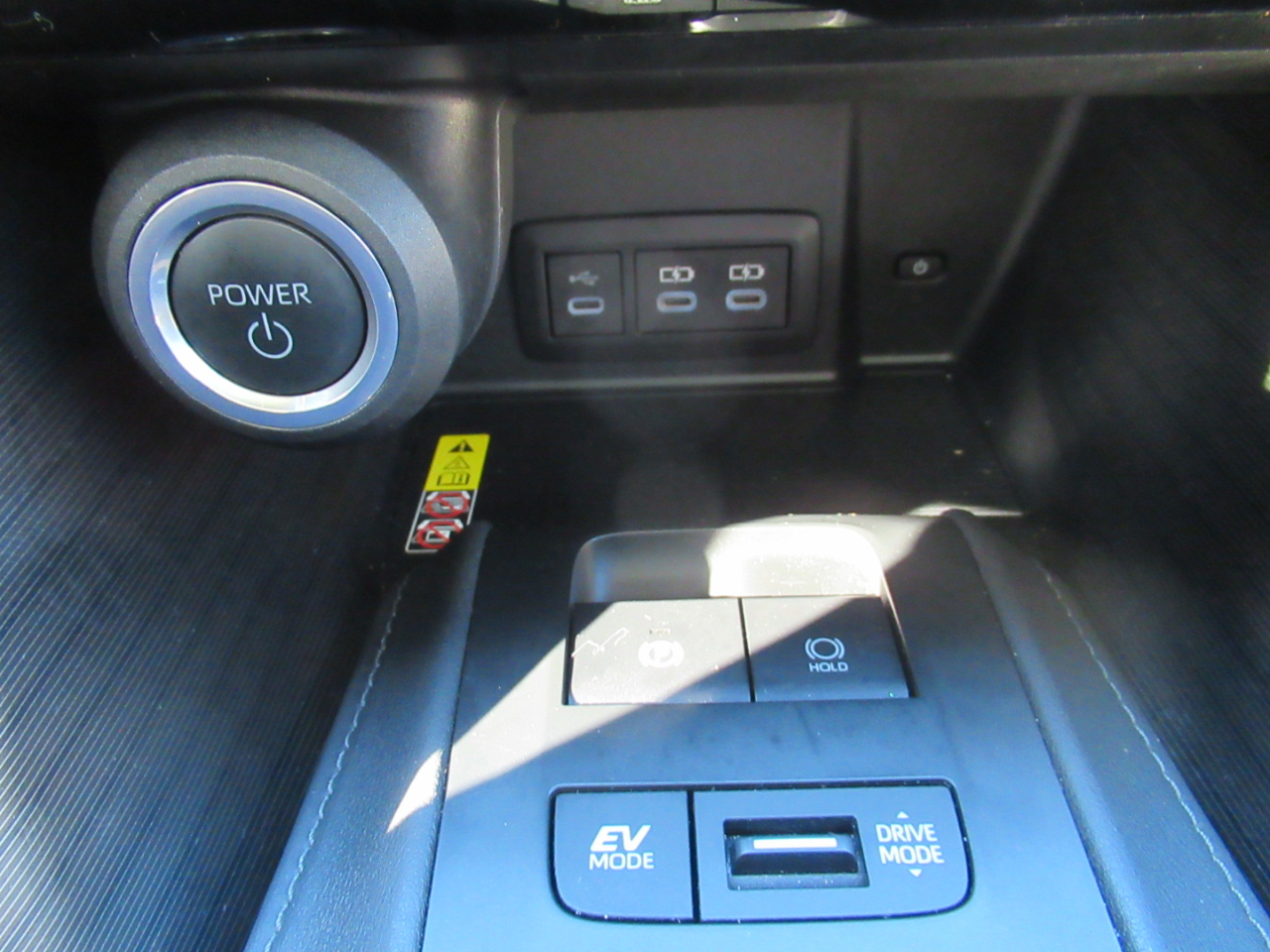 Toyota Venza LE 2024