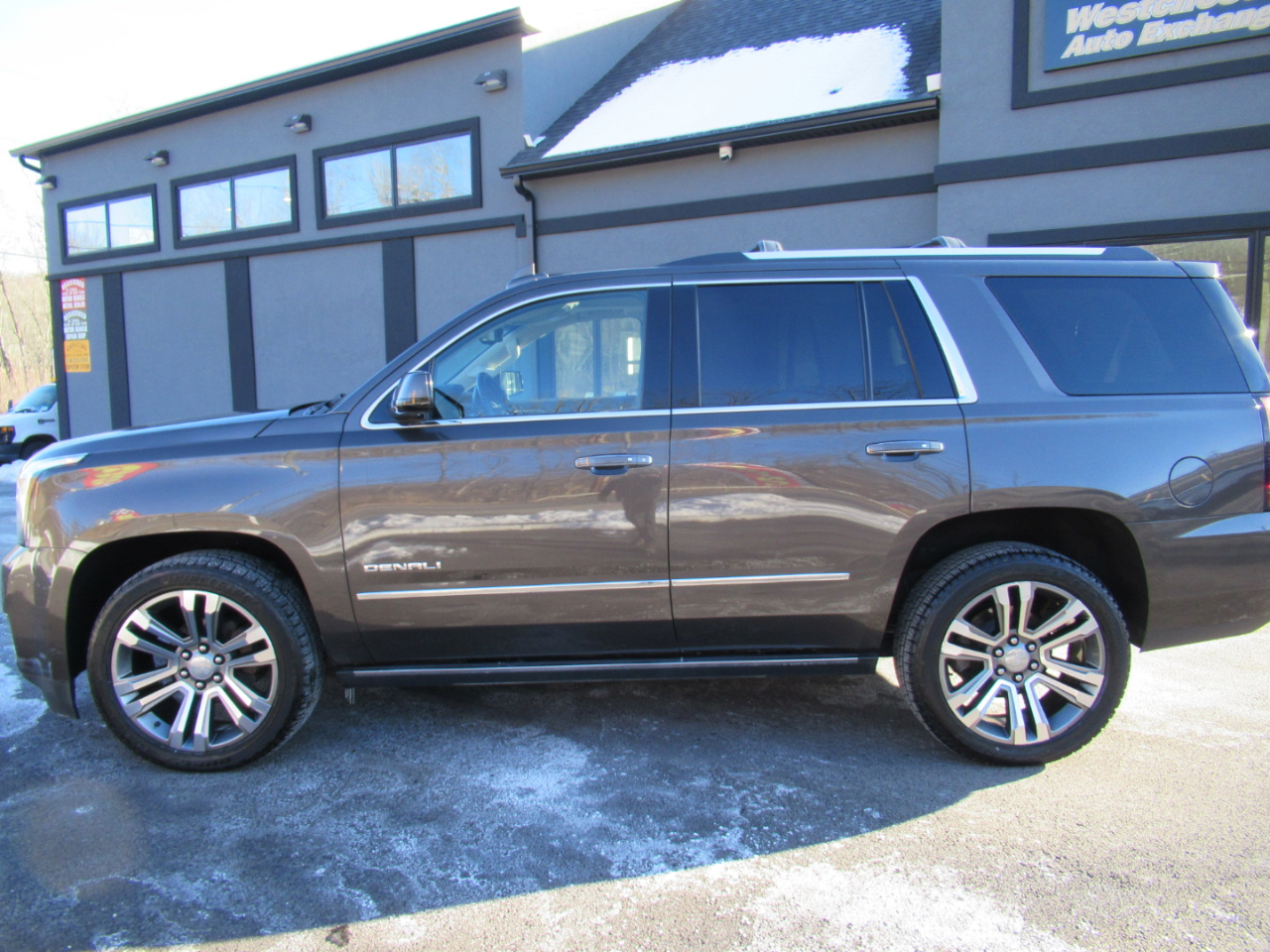 GMC Yukon Denali 4WD 2019