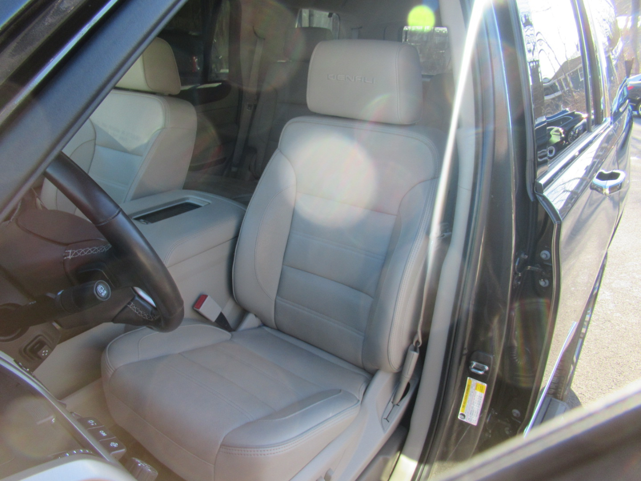 GMC Yukon Denali 4WD 2019