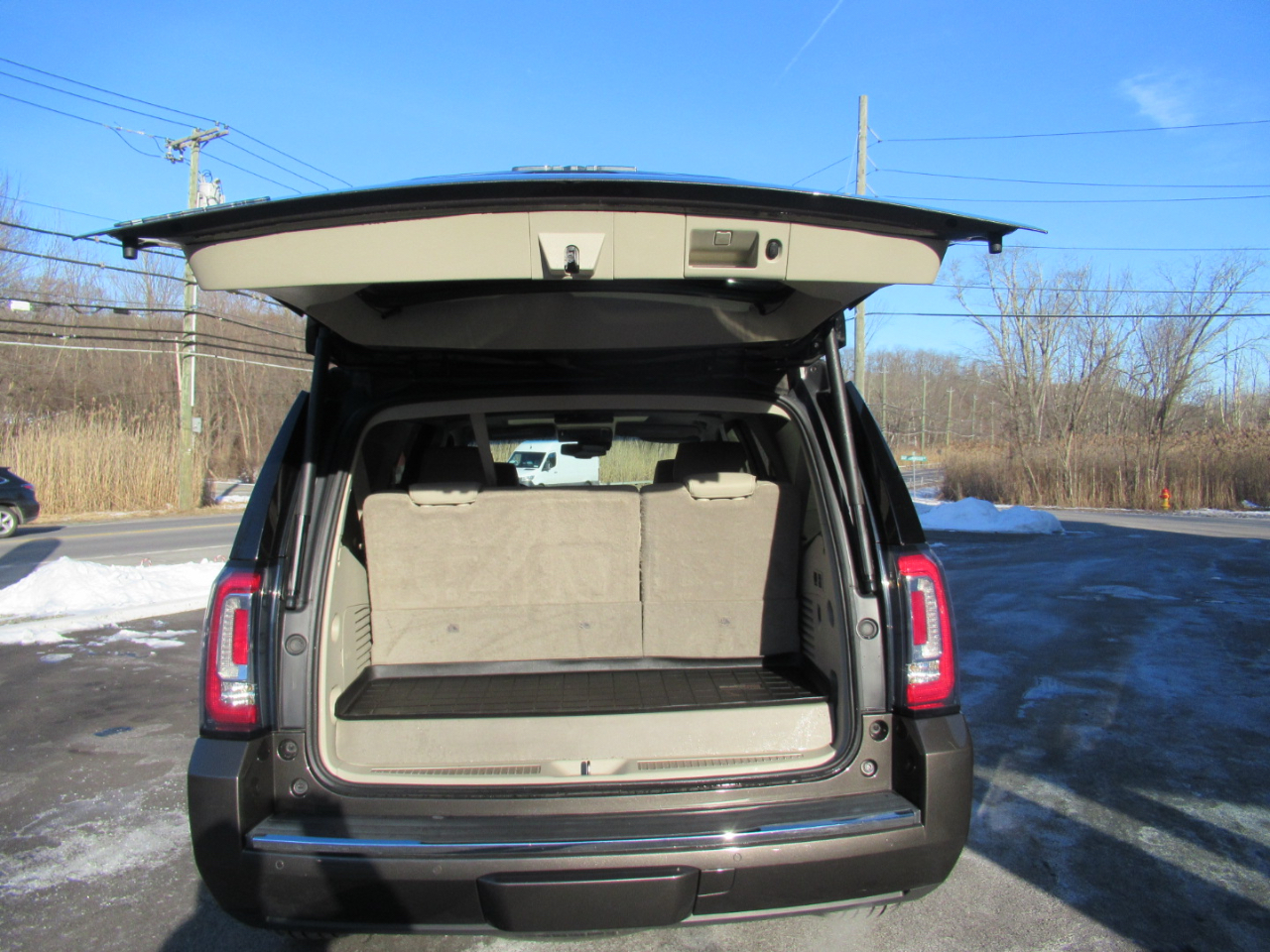 GMC Yukon Denali 4WD 2019