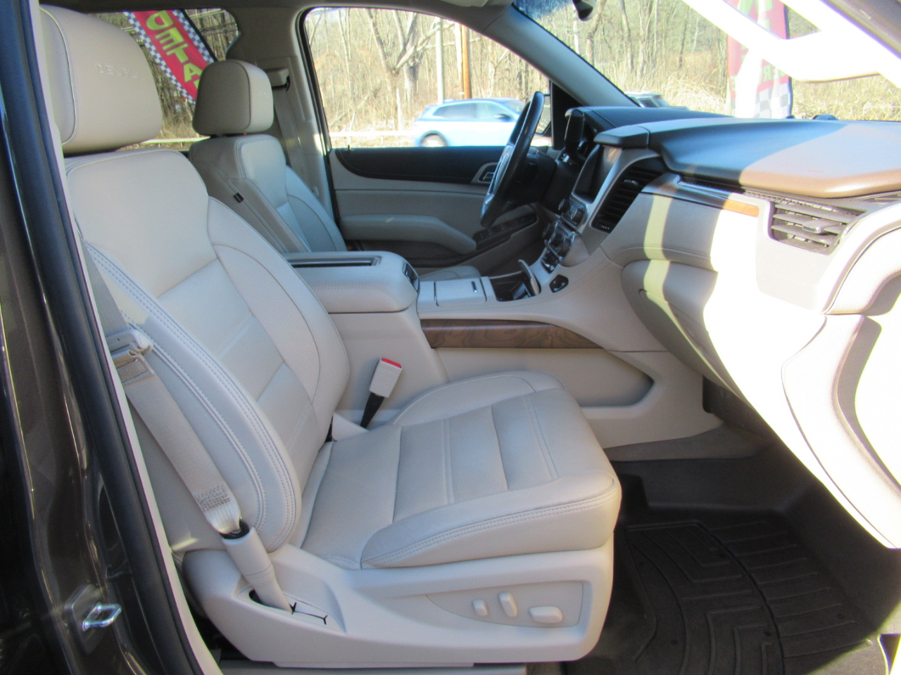 GMC Yukon Denali 4WD 2019