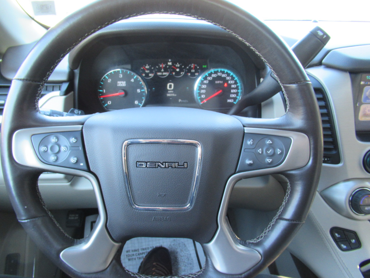 GMC Yukon Denali 4WD 2019