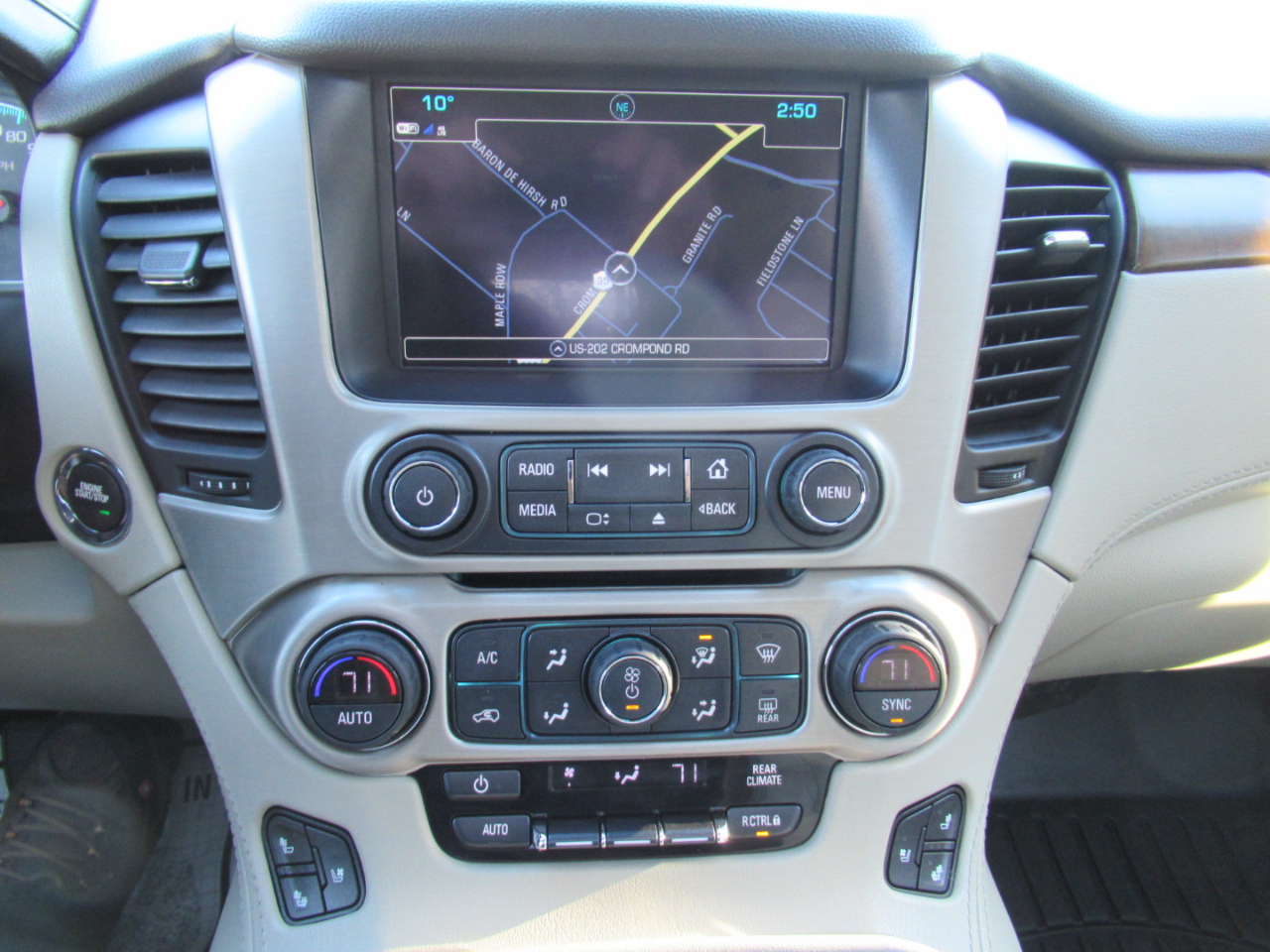 GMC Yukon Denali 4WD 2019