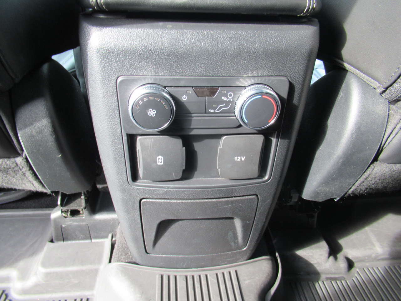 Ford Explorer XLT AWD 2022