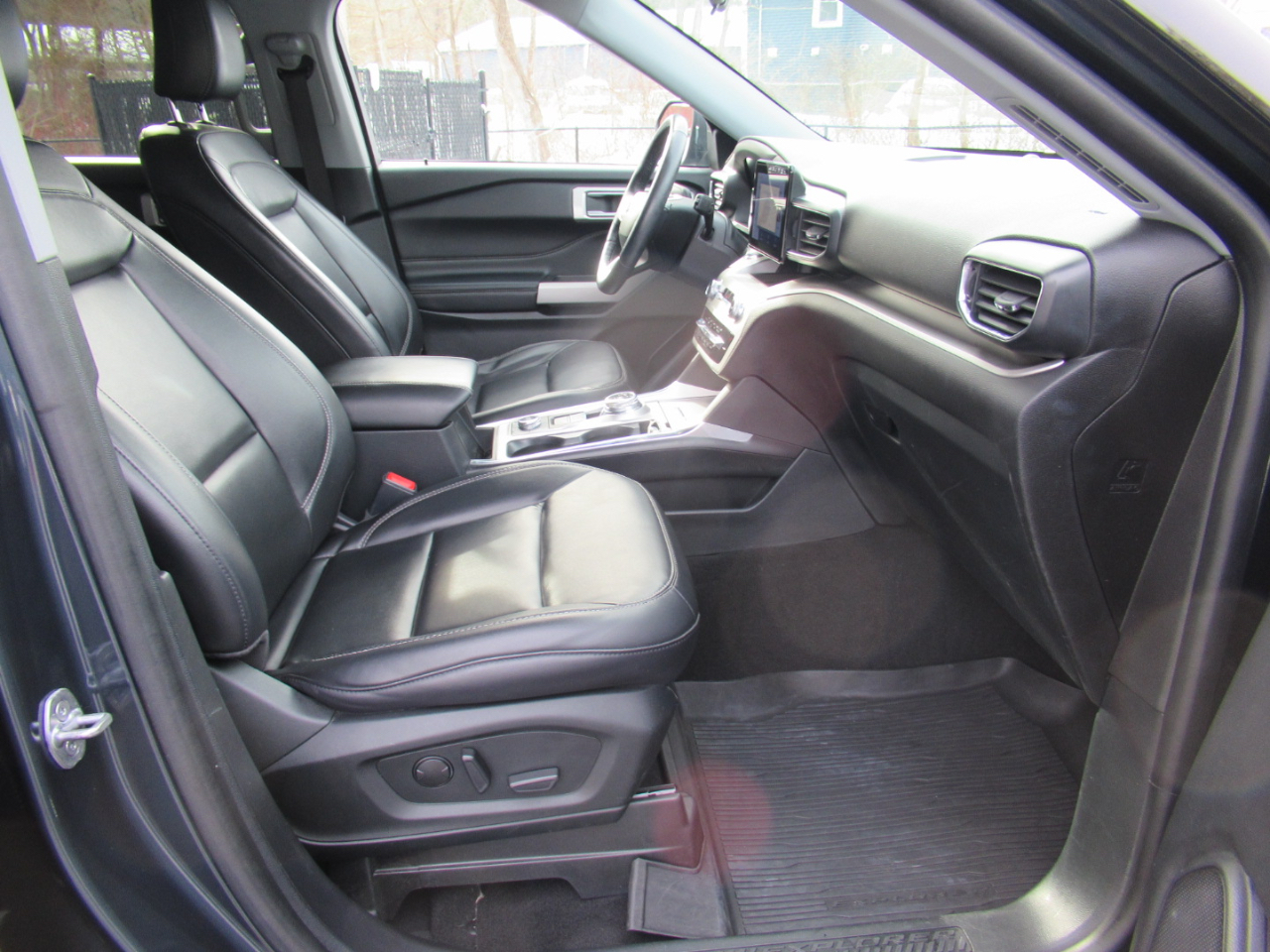 Ford Explorer XLT AWD 2022