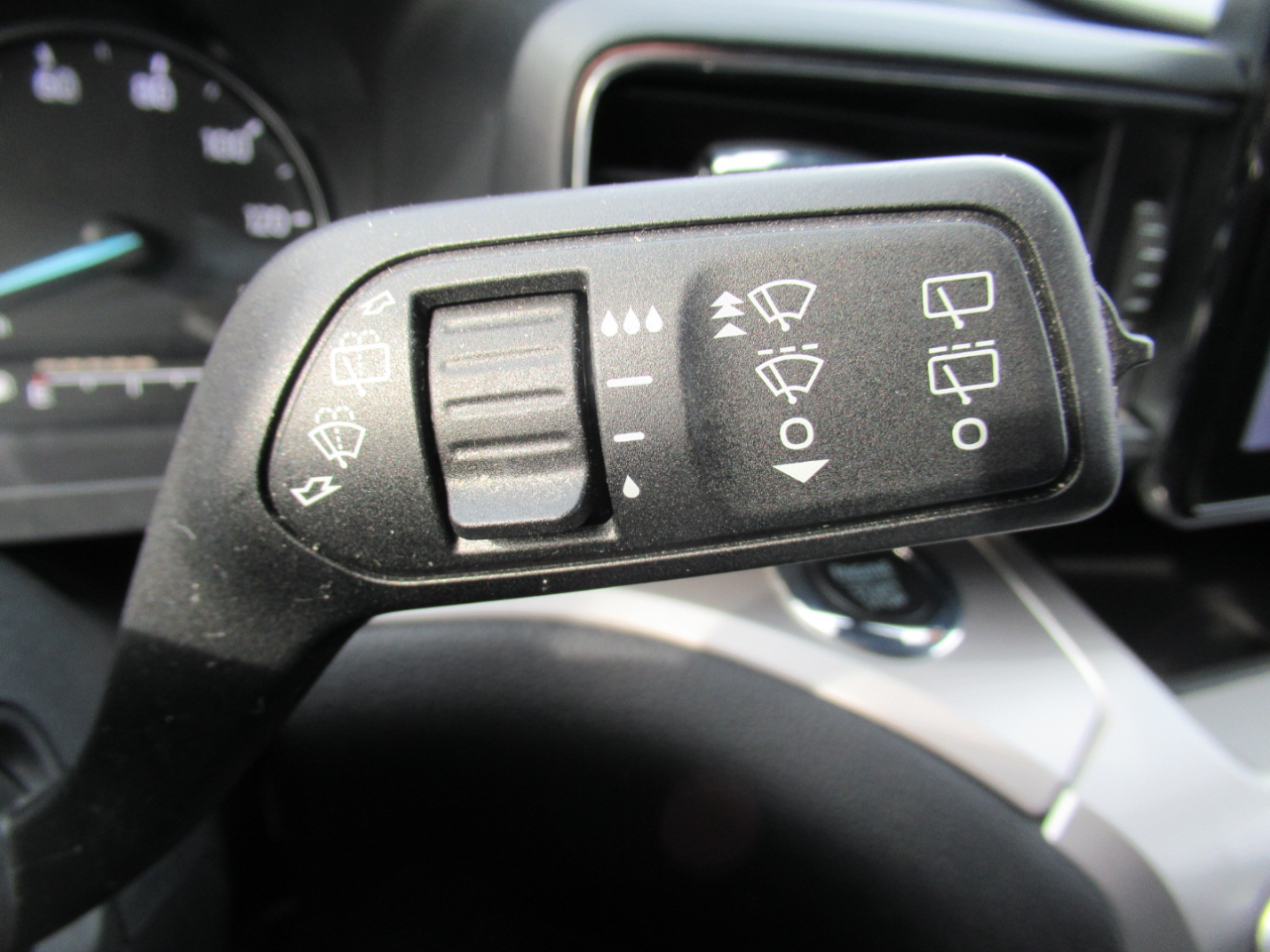 Ford Explorer XLT AWD 2022