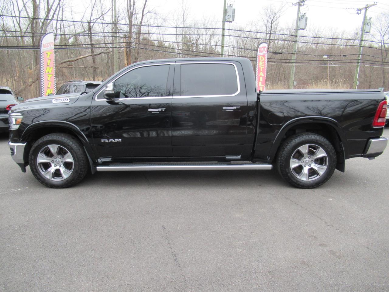 RAM 1500 Laramie Crew Cab SWB 4WD 2021