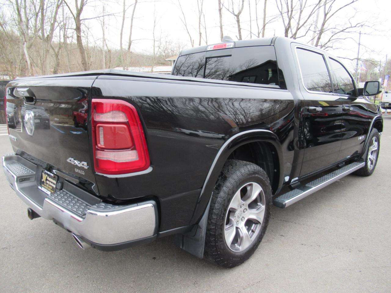 RAM 1500 Laramie Crew Cab SWB 4WD 2021