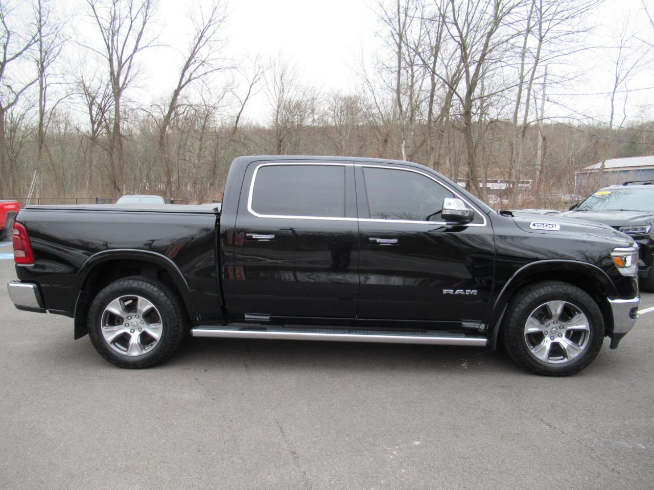 RAM 1500 Laramie Crew Cab SWB 4WD 2021