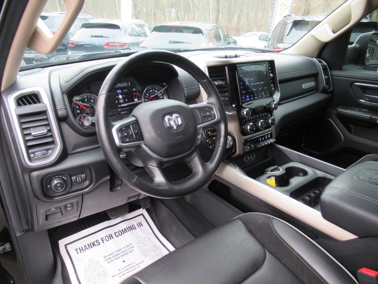 RAM 1500 Laramie Crew Cab SWB 4WD 2021