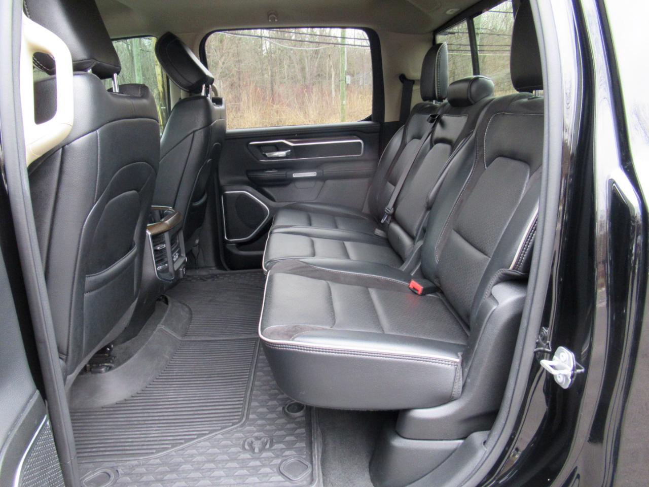 RAM 1500 Laramie Crew Cab SWB 4WD 2021