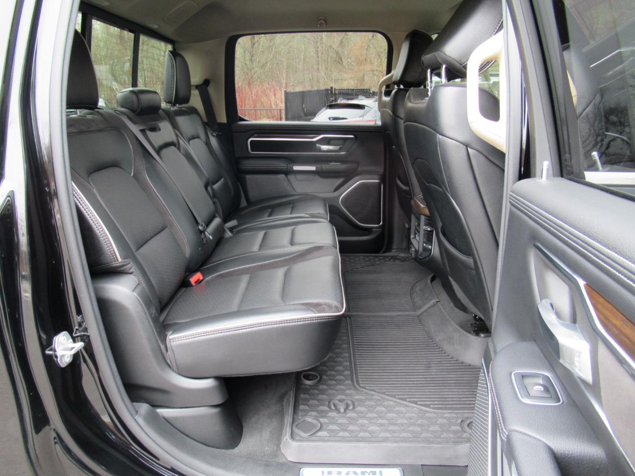 RAM 1500 Laramie Crew Cab SWB 4WD 2021