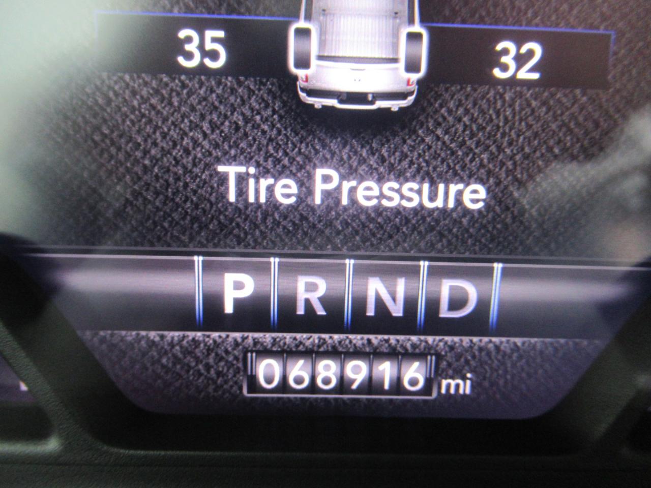 RAM 1500 Laramie Crew Cab SWB 4WD 2021