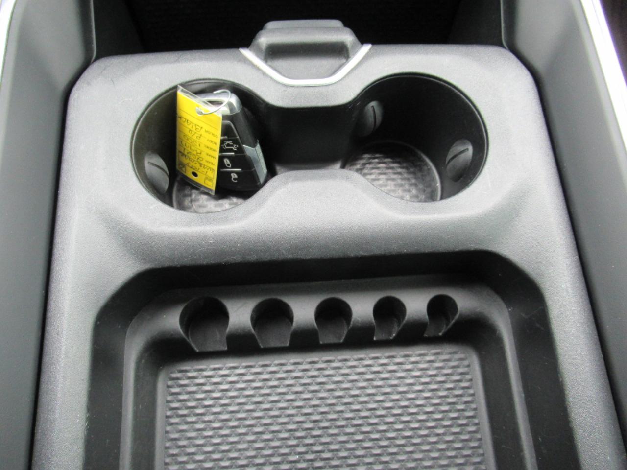 RAM 1500 Laramie Crew Cab SWB 4WD 2021