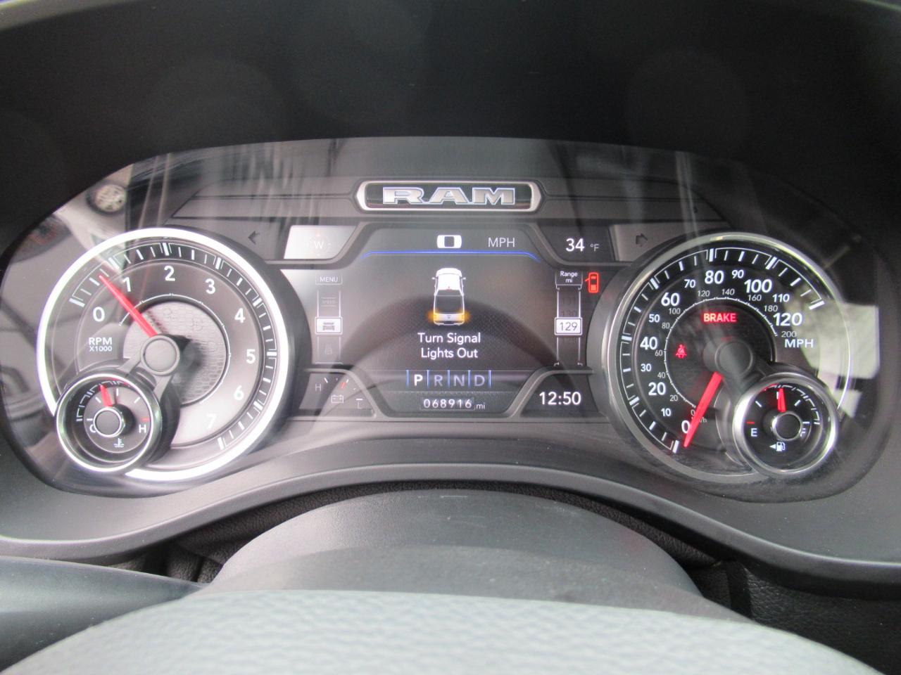 RAM 1500 Laramie Crew Cab SWB 4WD 2021