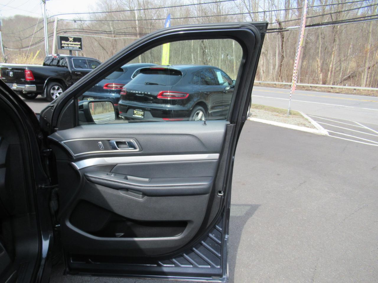 Ford Explorer XLT 4WD 2017