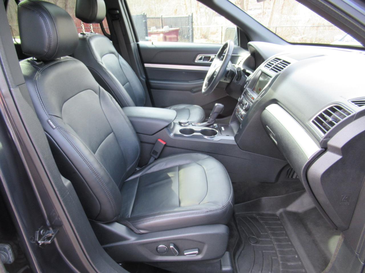 Ford Explorer XLT 4WD 2017