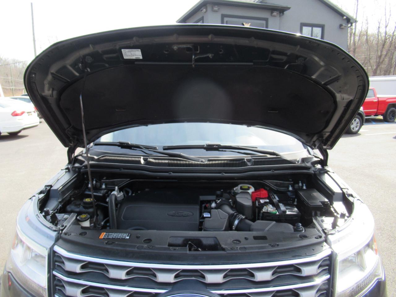 Ford Explorer XLT 4WD 2017