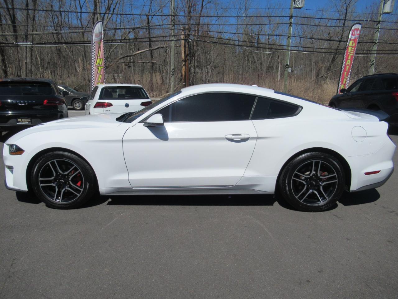 Ford Mustang EcoBoost Coupe 2019