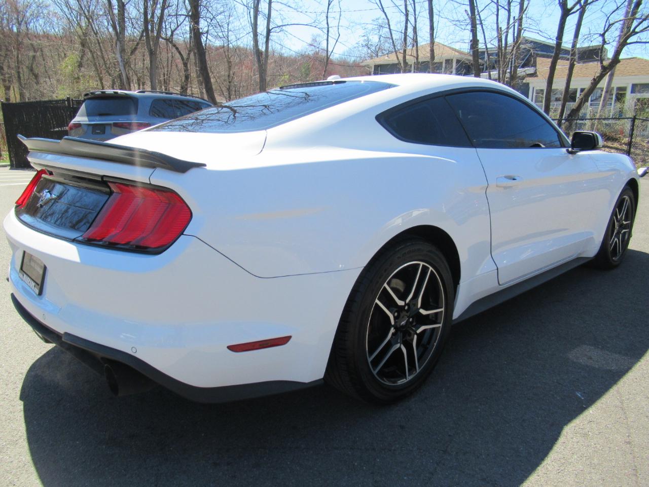 Ford Mustang EcoBoost Coupe 2019