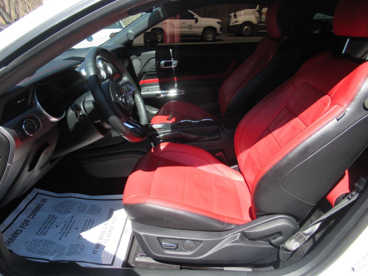 Ford Mustang EcoBoost Coupe 2019