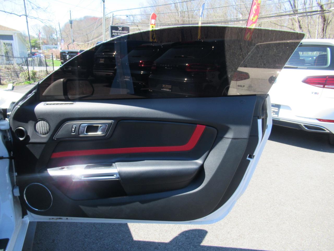 Ford Mustang EcoBoost Coupe 2019