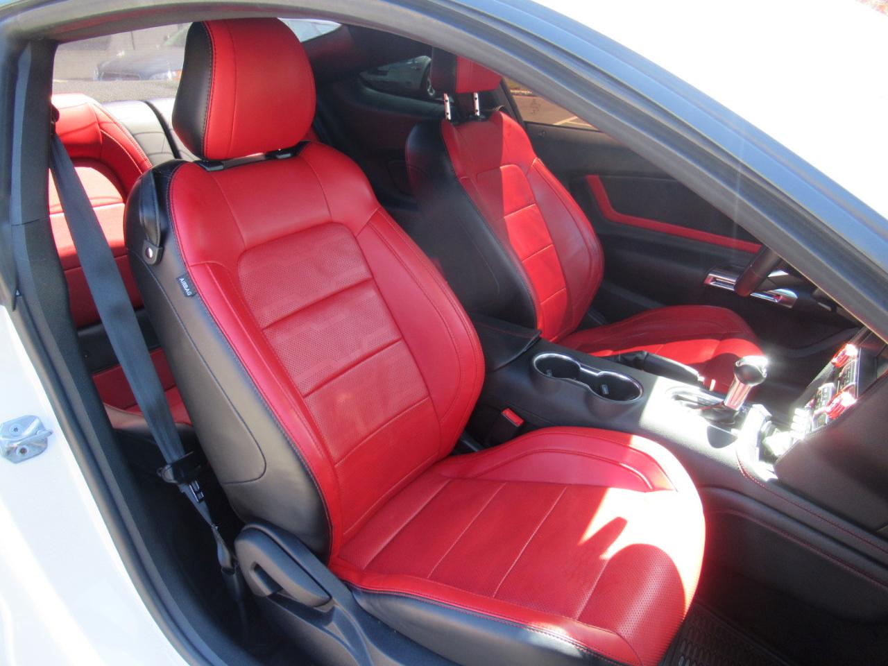 Ford Mustang EcoBoost Coupe 2019