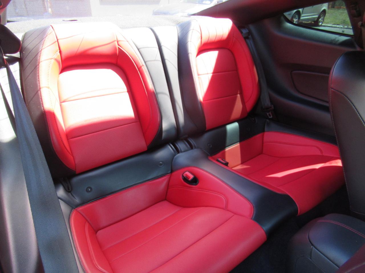 Ford Mustang EcoBoost Coupe 2019