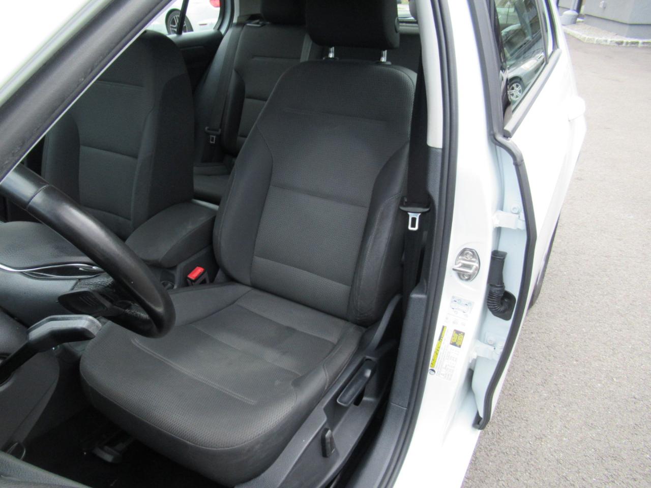 Volkswagen Golf TSI S 6A 2018