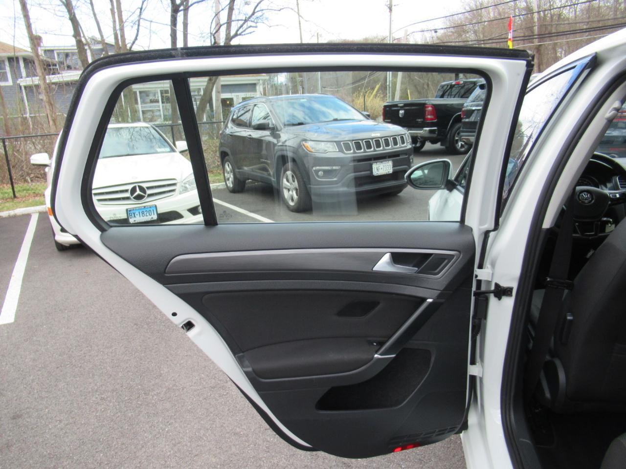 Volkswagen Golf TSI S 6A 2018