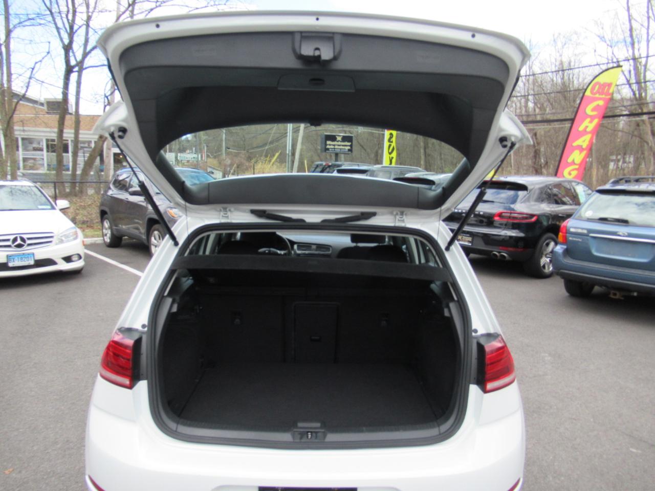 Volkswagen Golf TSI S 6A 2018