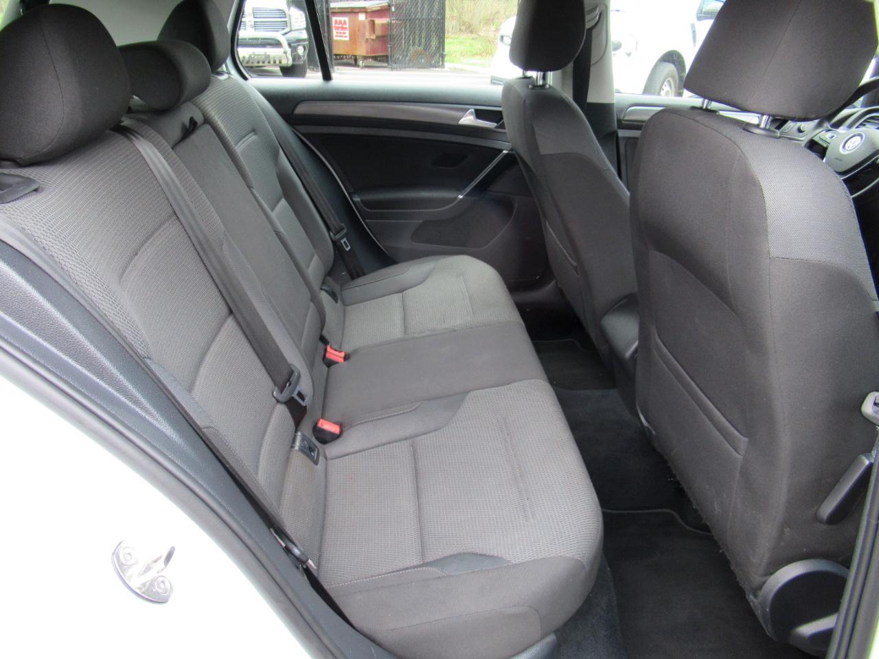 Volkswagen Golf TSI S 6A 2018