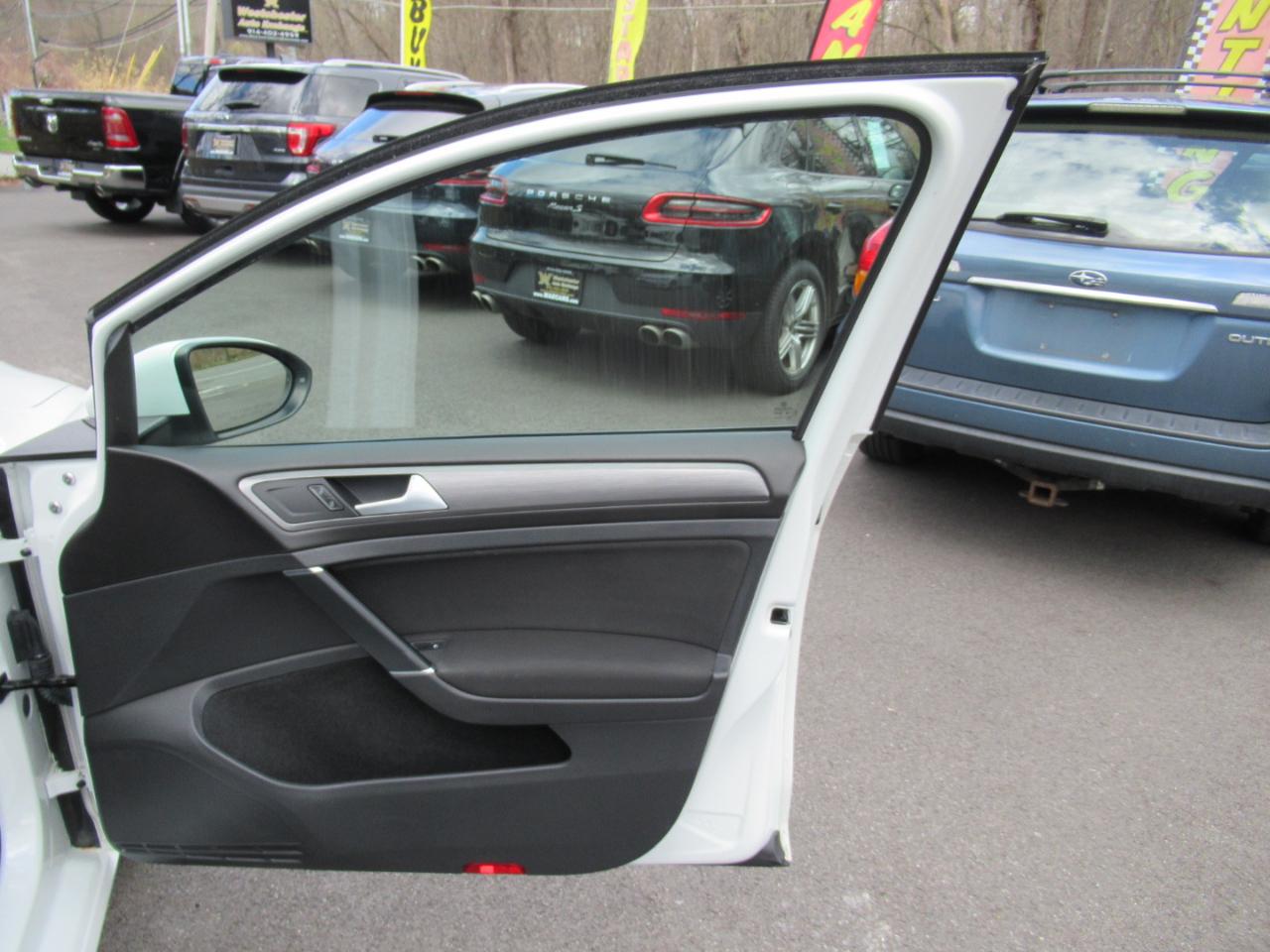 Volkswagen Golf TSI S 6A 2018