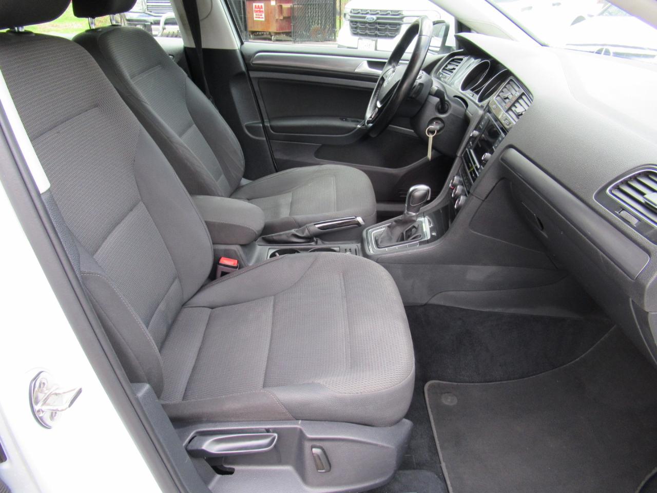 Volkswagen Golf TSI S 6A 2018