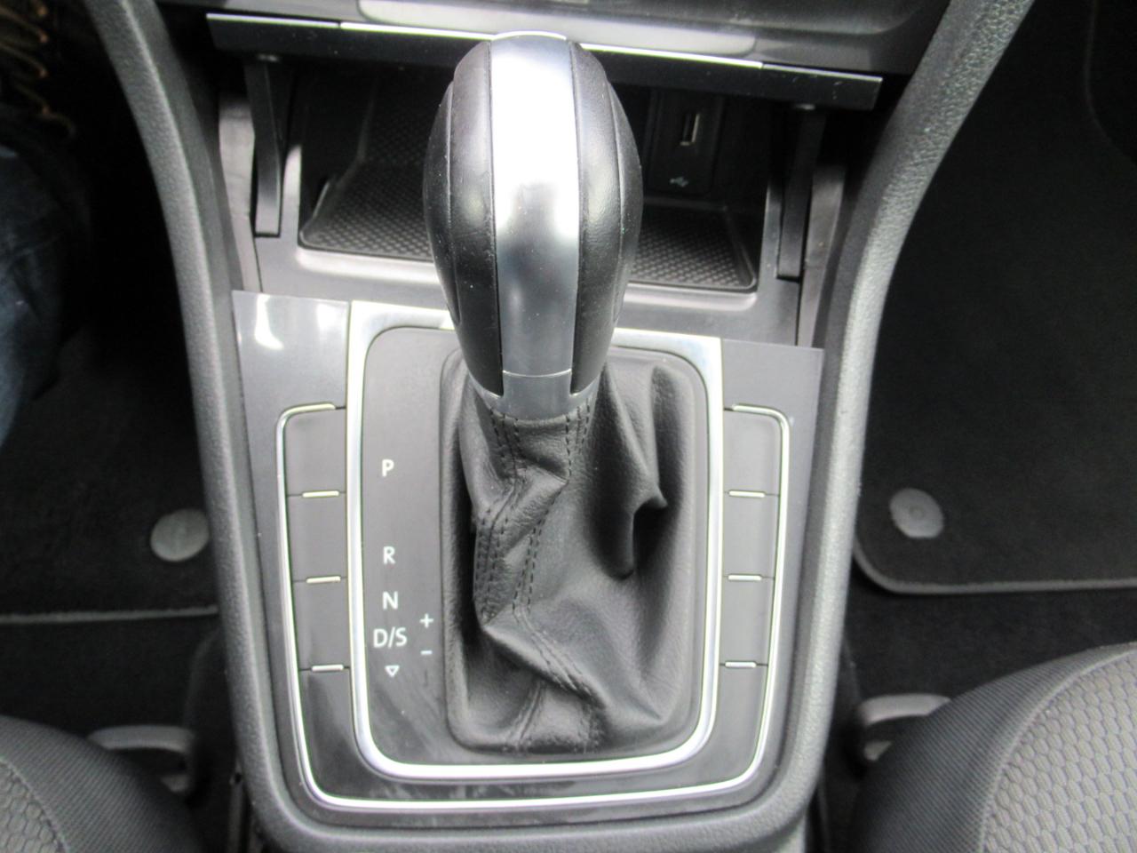 Volkswagen Golf TSI S 6A 2018