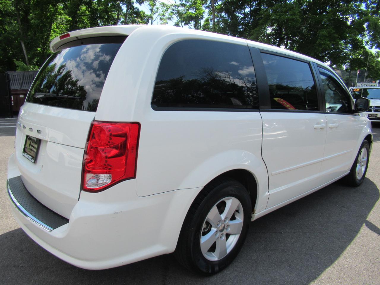 Dodge Grand Caravan SE 2013