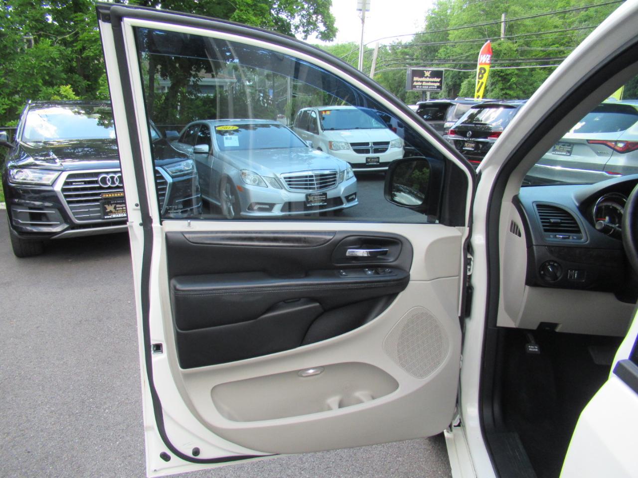 Dodge Grand Caravan SE 2013