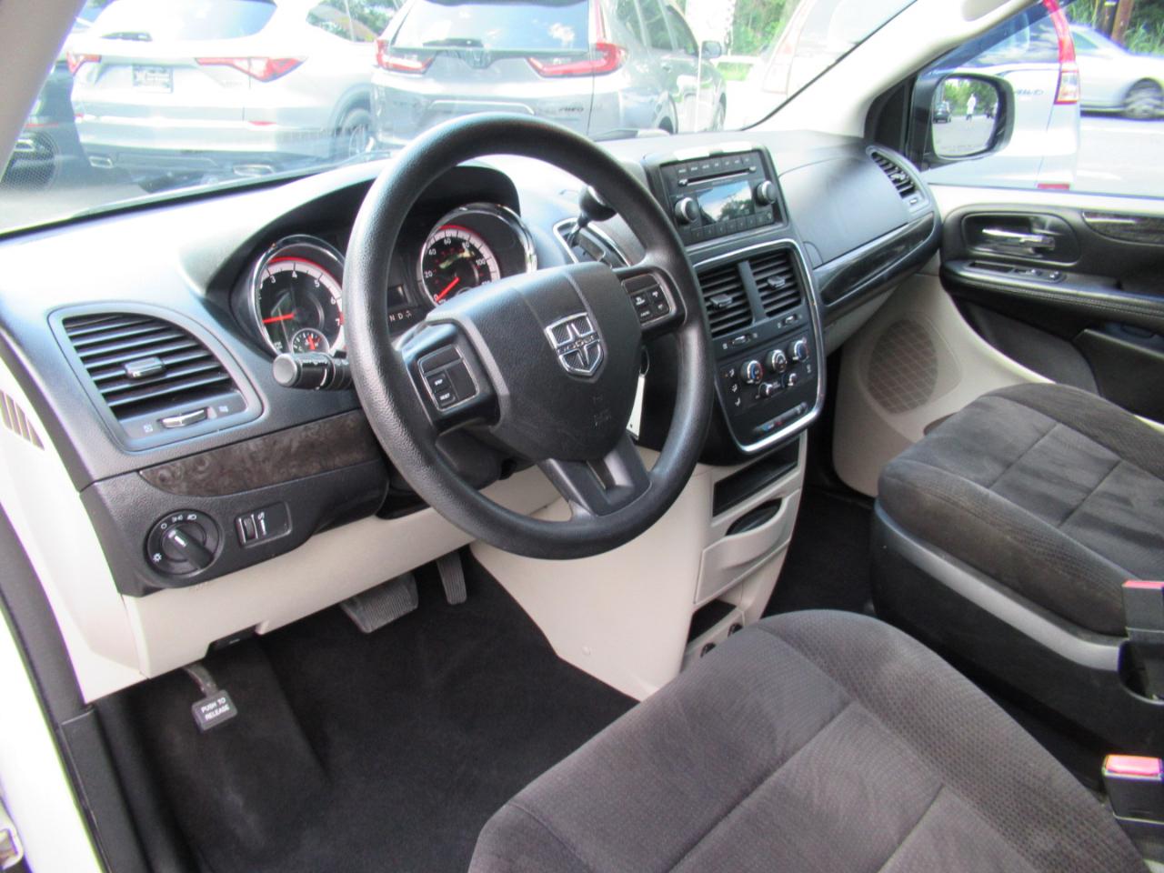 Dodge Grand Caravan SE 2013