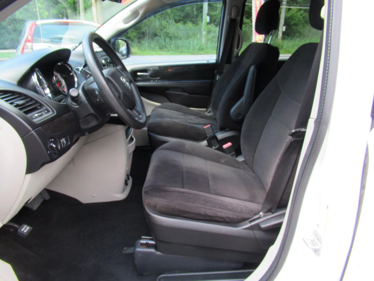 Dodge Grand Caravan SE 2013