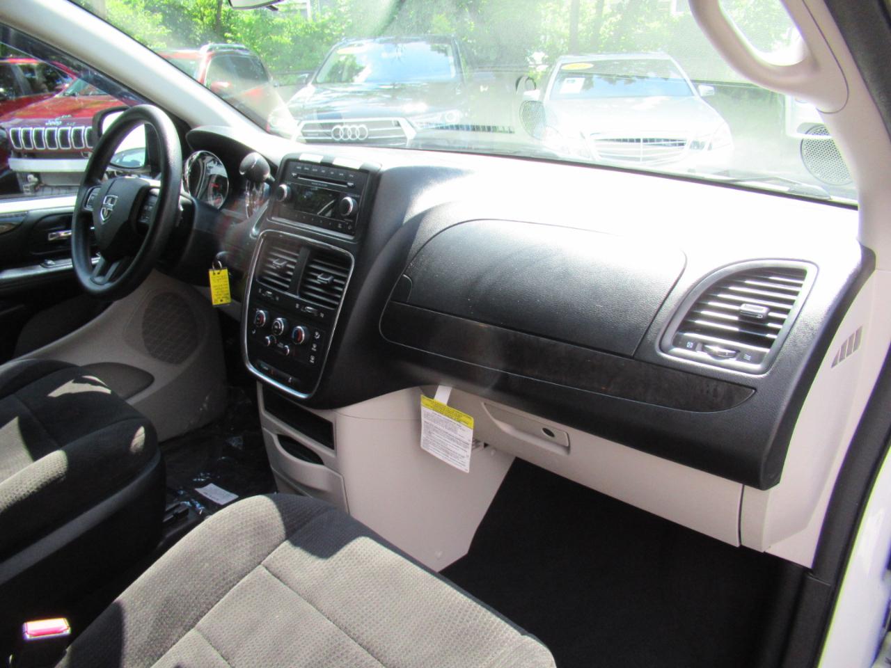 Dodge Grand Caravan SE 2013