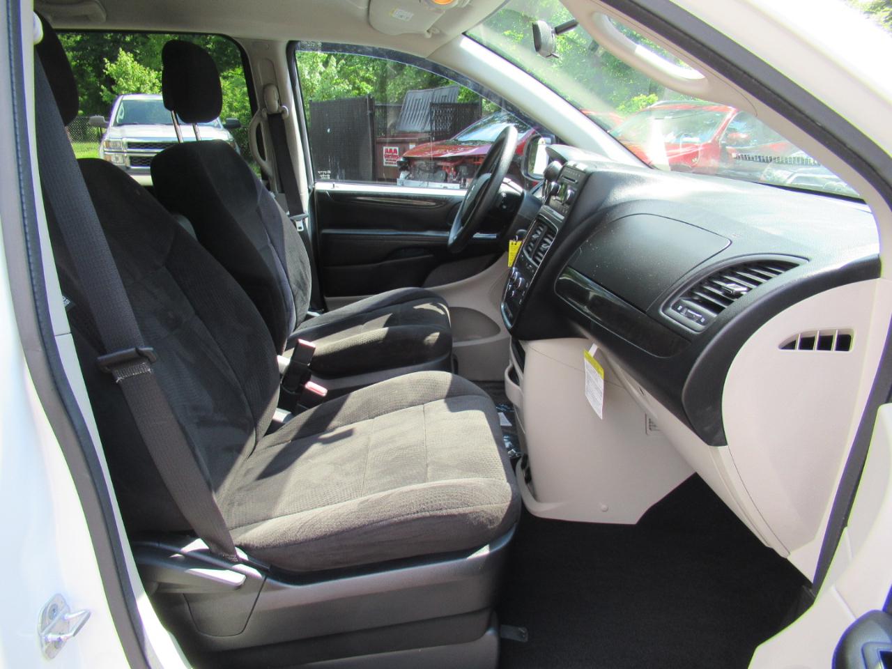 Dodge Grand Caravan SE 2013