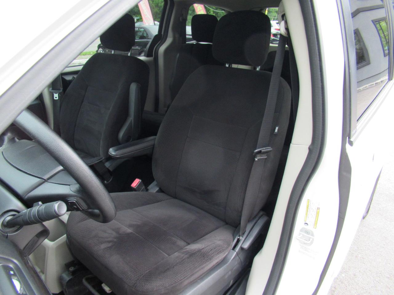 2013 Dodge Grand Caravan SE - Photo 14