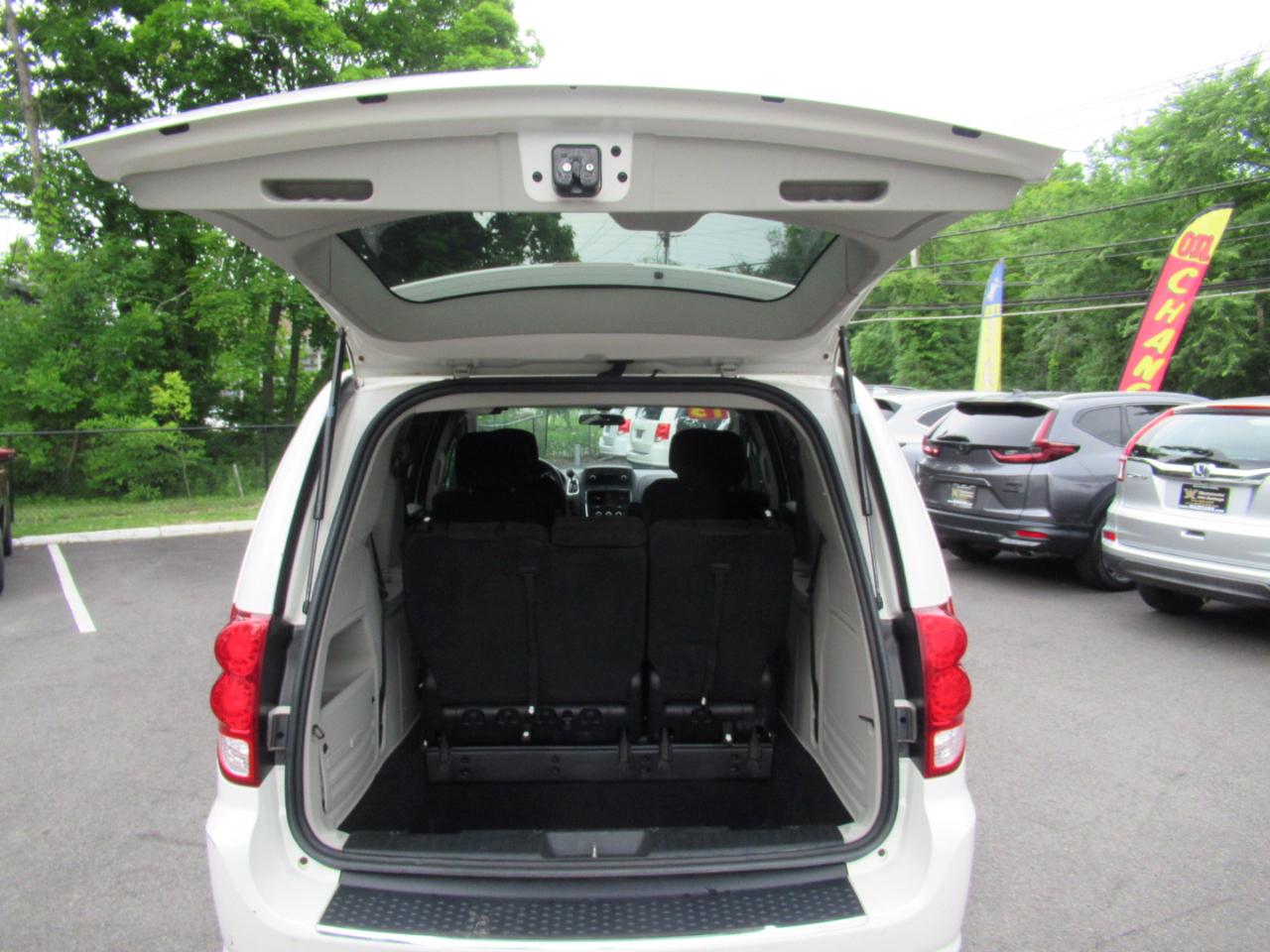 2013 Dodge Grand Caravan SE - Photo 21