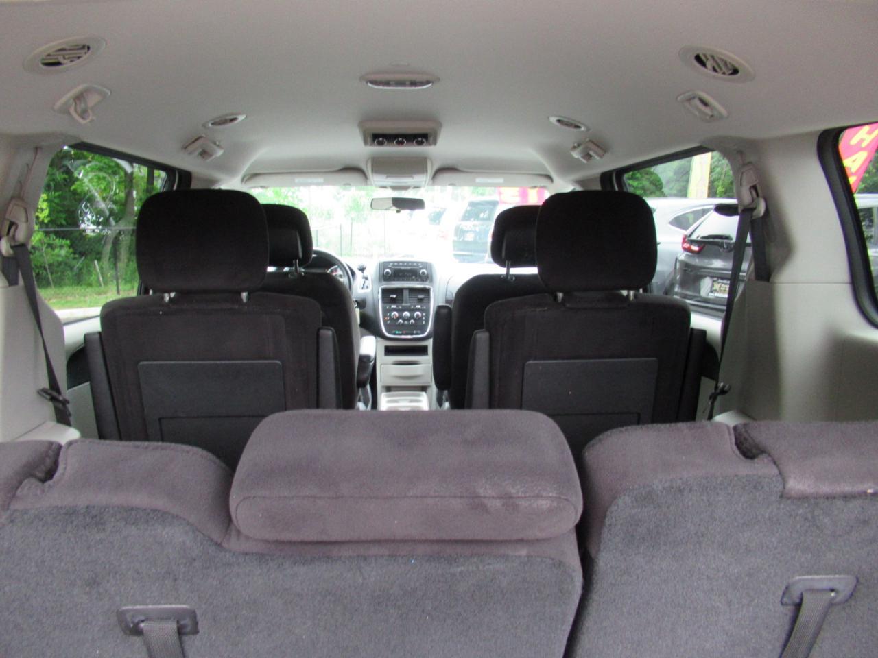 2013 Dodge Grand Caravan SE - Photo 23