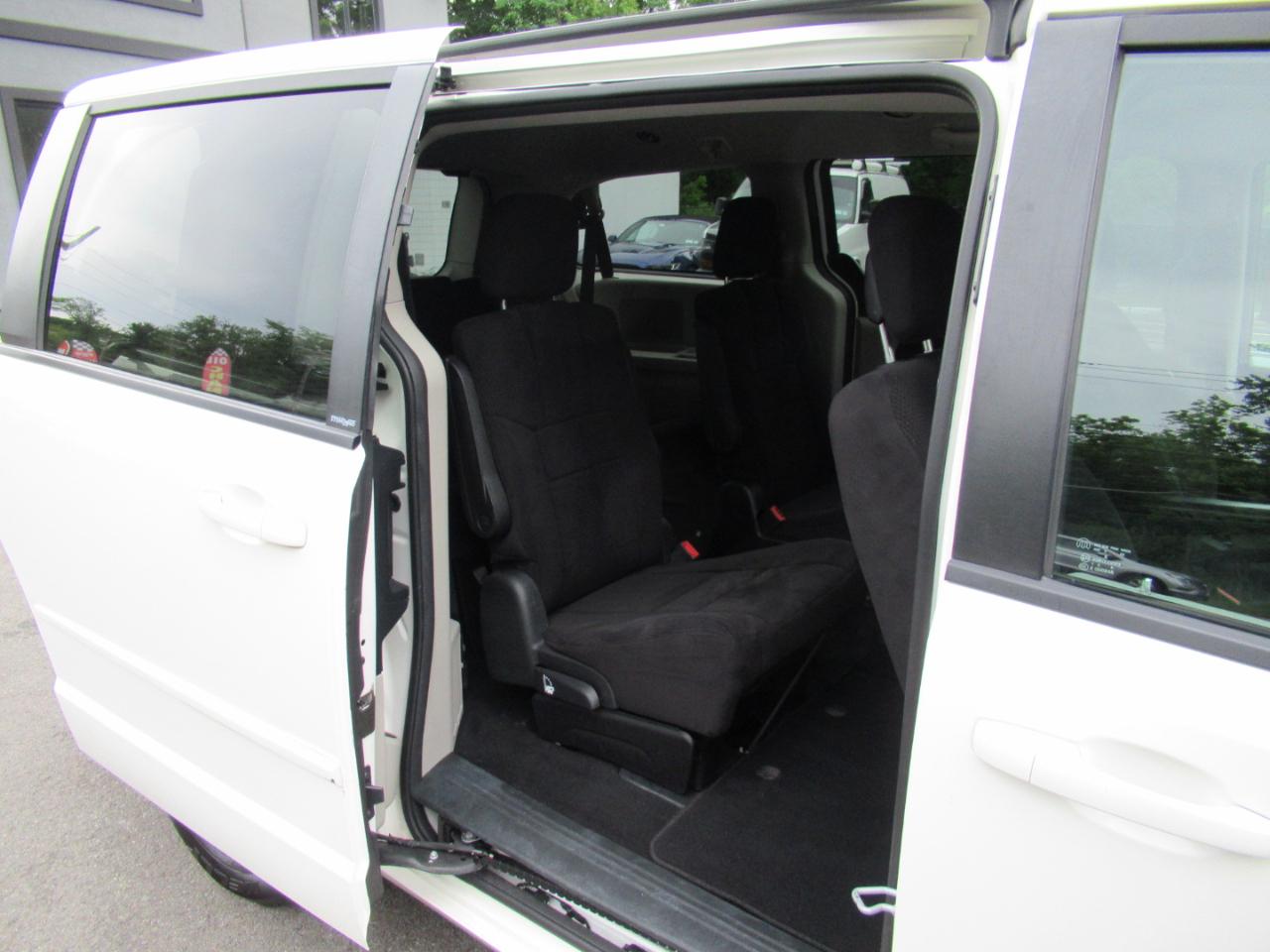 2013 Dodge Grand Caravan SE - Photo 25
