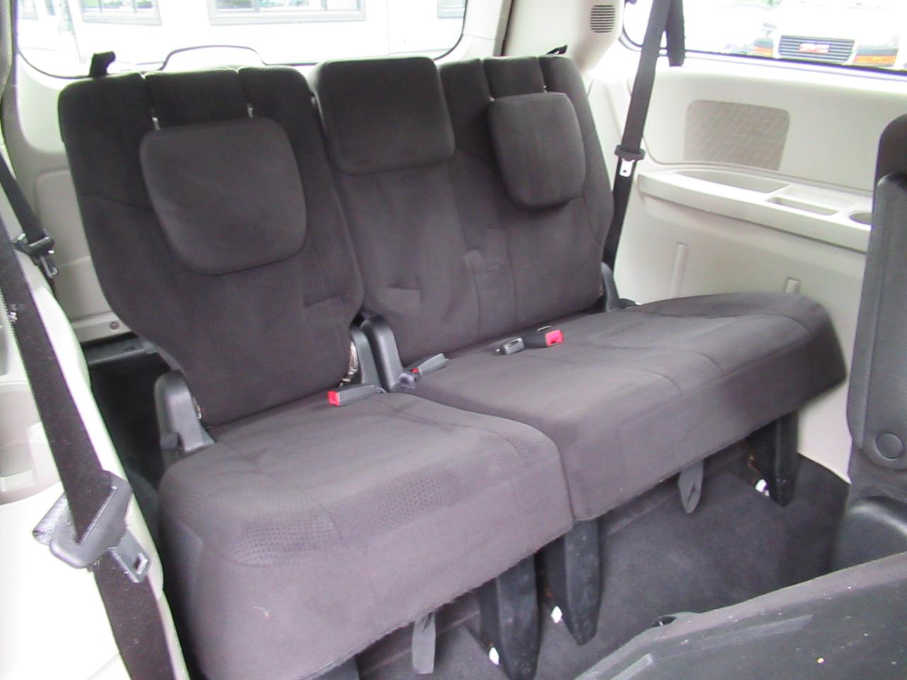 2013 Dodge Grand Caravan SE - Photo 27
