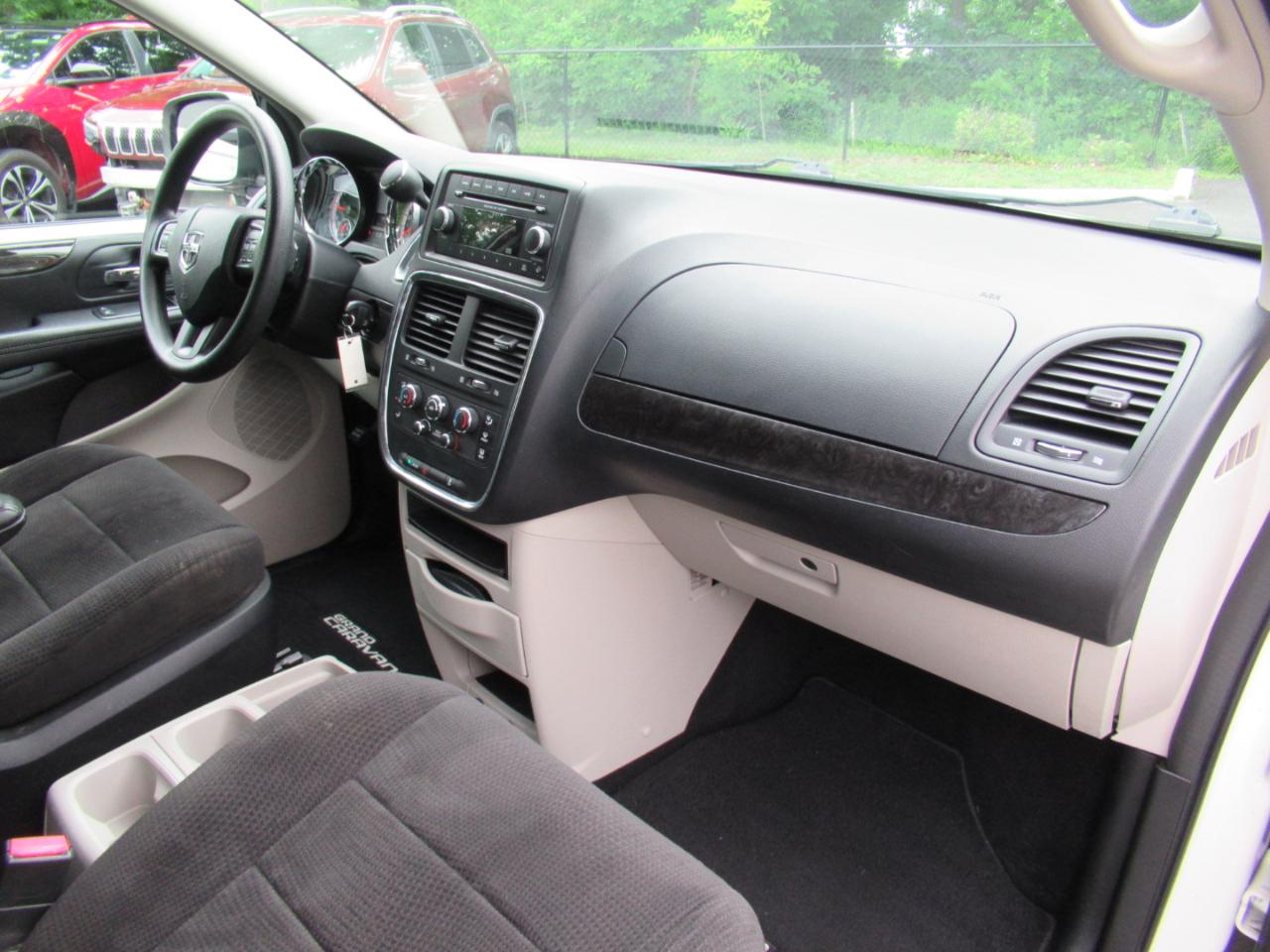2013 Dodge Grand Caravan SE - Photo 30