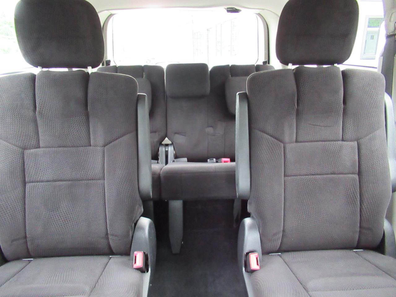 2013 Dodge Grand Caravan SE - Photo 32