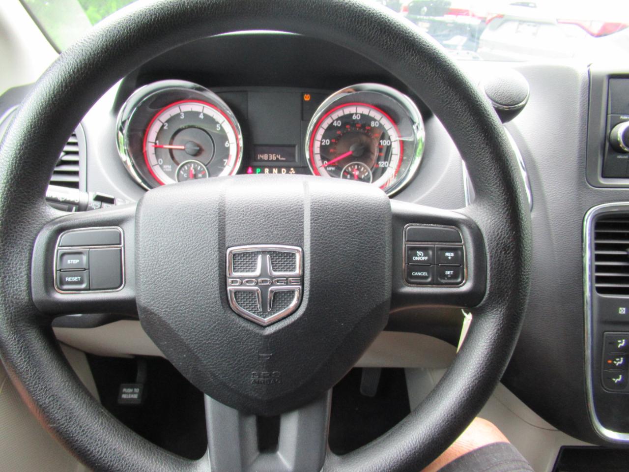 2013 Dodge Grand Caravan SE - Photo 36